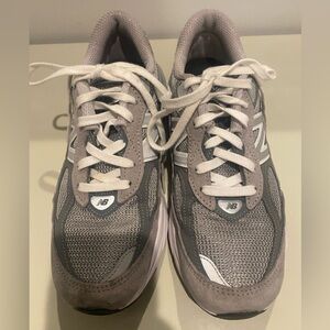 New Balance Women’s W990GL6 Gray Running Shoes Sneakers, Size 7 1/2